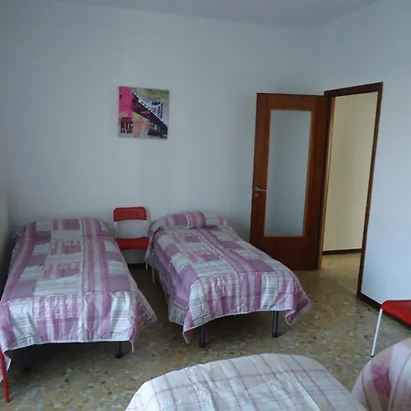 Expo Hostel *